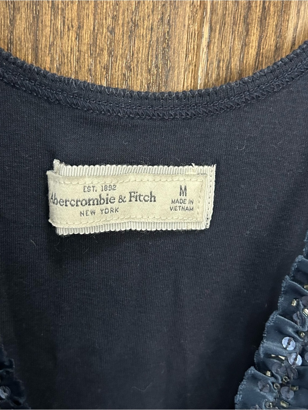 Y2K Abercrombie & Fitch Navy Embellished Scoop Neck Camisole - Picture 2 of 3